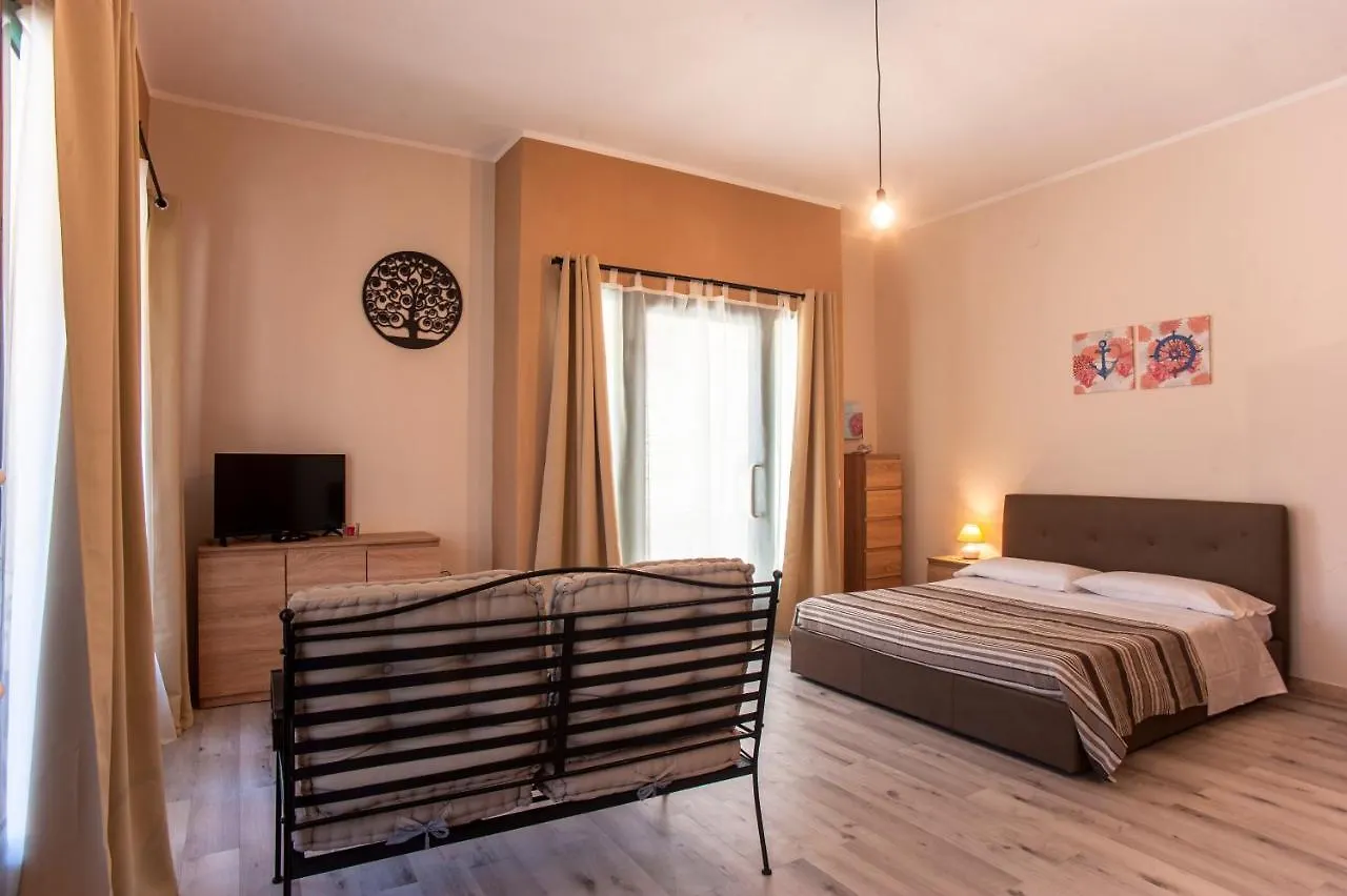 Loft Marini Apartment Villa San Pietro 0*,