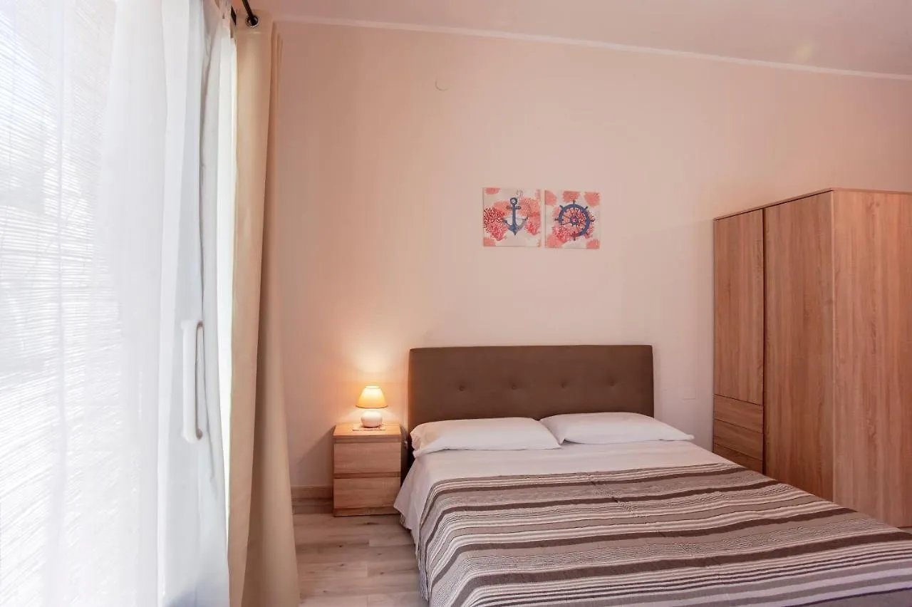Loft Marini Apartment Villa San Pietro Italy